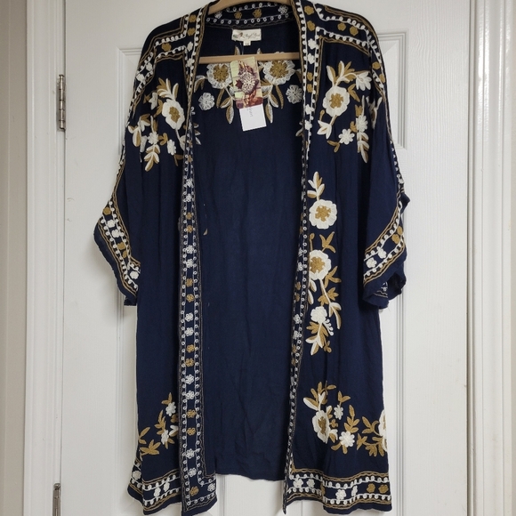 Angel Heart Boutique NWT Embroidered Open Cardigan. - Picture 2 of 16